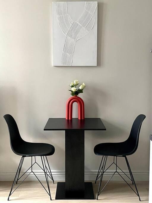 Modern And Cozy Studio Apartment In Central Осло Экстерьер фото